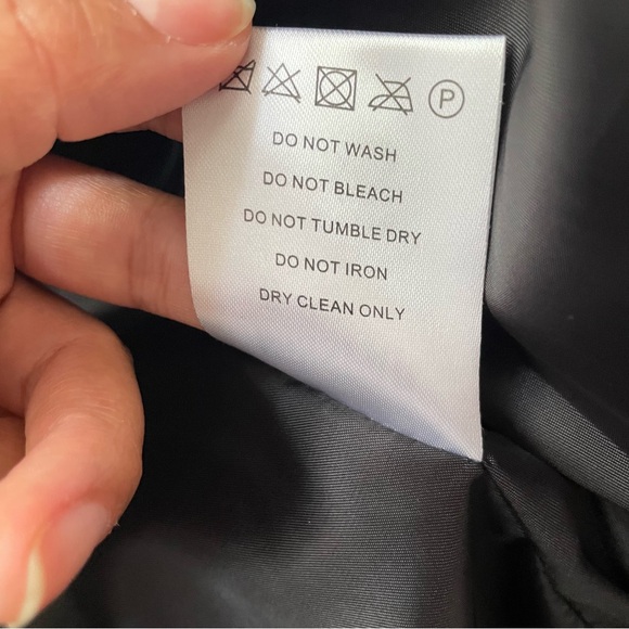 Glossy faux leather puffer - Picture 11 of 12